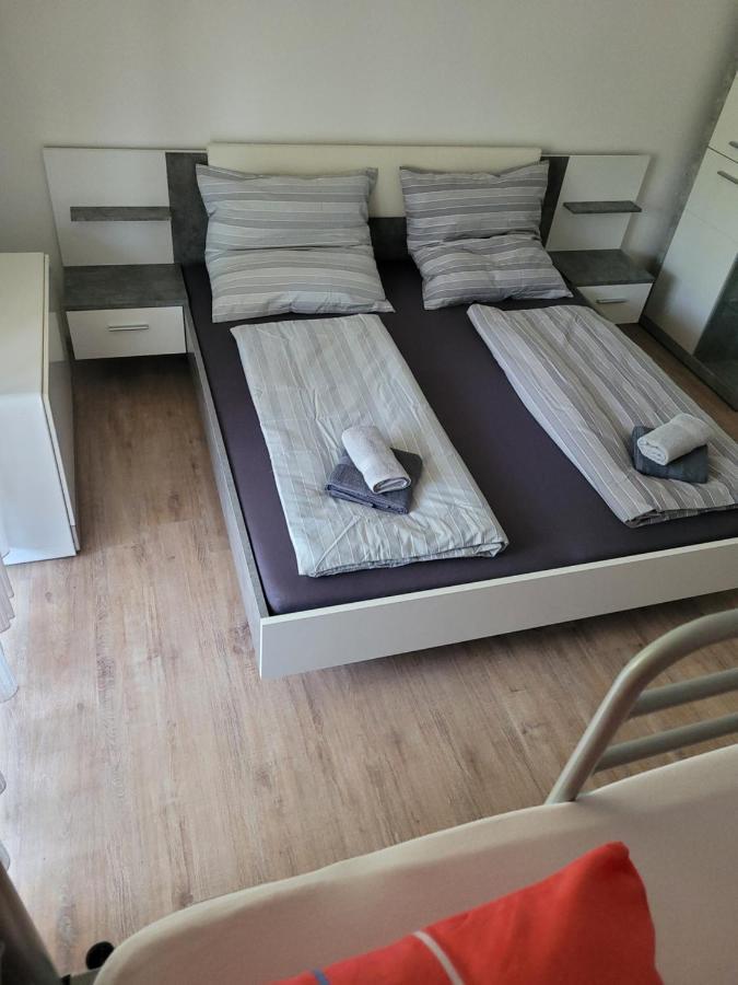 Ryan Apartament Mit Netflix Санкт-Энгльмар Экстерьер фото