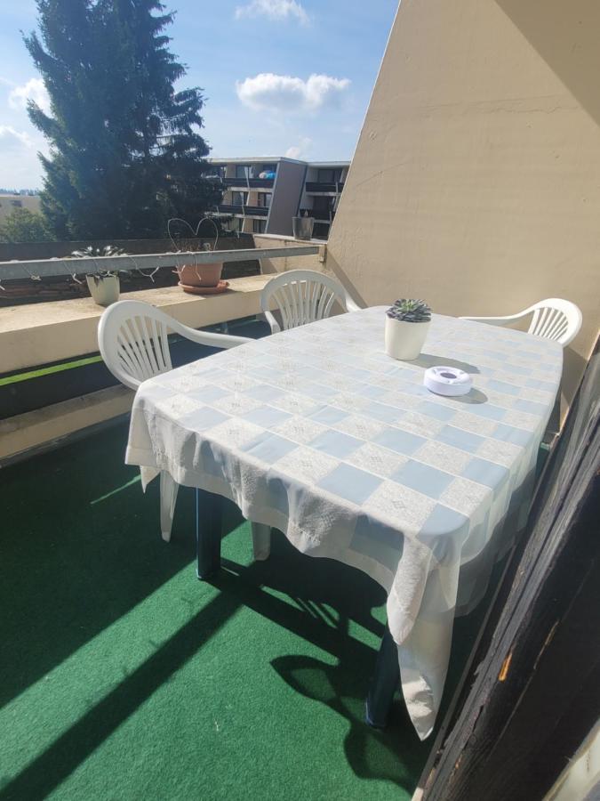 Ryan Apartament Mit Netflix Санкт-Энгльмар Экстерьер фото